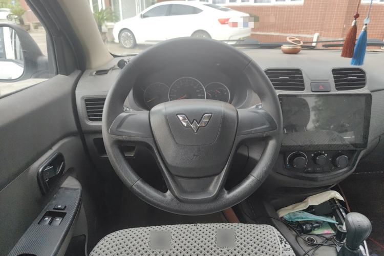 Used Wuling Hongguang 2019 1.5L S Base Version L2B Steering Wheel
