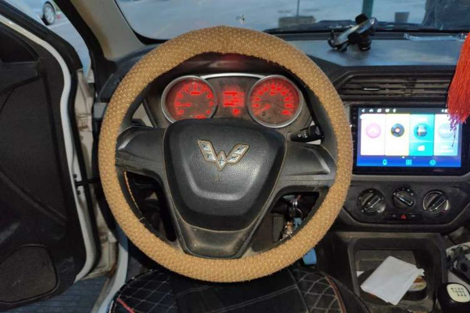 Used Wuling Hongguang 2019 1.5L S Standard Version China VI LAR Steering Wheel