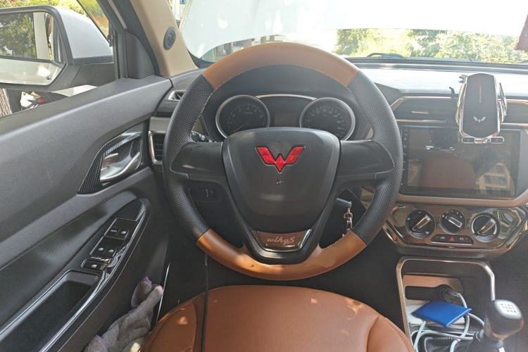 Used Wuling Hongguang 2019 1.5L S Standard Version China VI LAR Steering Wheel