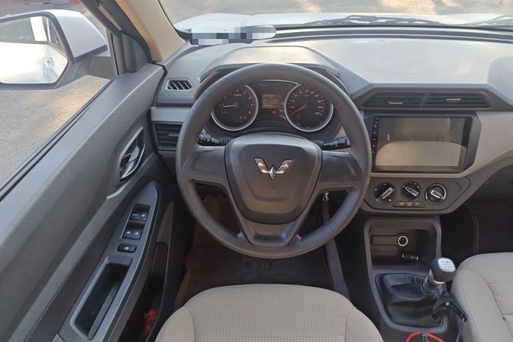 Used Wuling Hongguang 2019 1.5L S Standard Version China VI LAR Steering Wheel