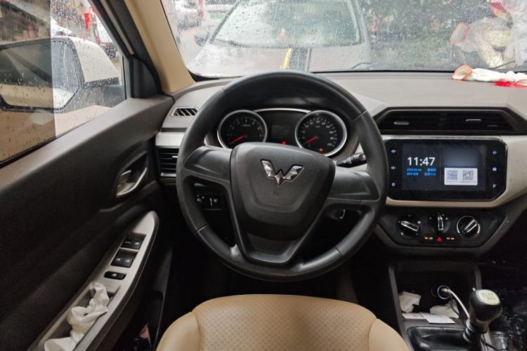 Used Wuling Hongguang 2019 1.5L S Comfort Edition China VI LAR Steering Wheel