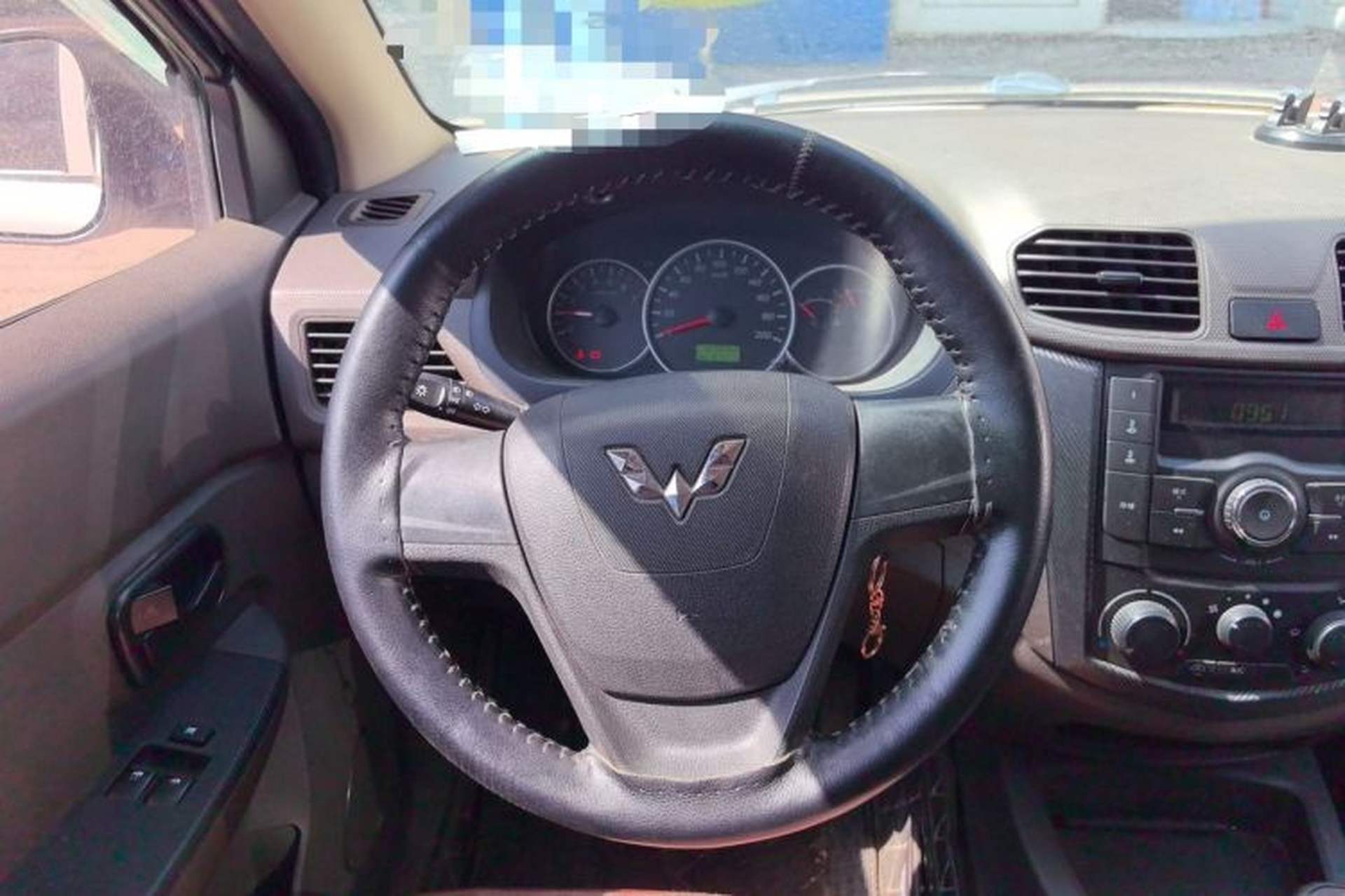 Used Wuling Hongguang 2019 1.5L S Base Version L2B Steering Wheel