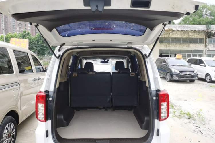 Used Wuling Hongguang 2019 1.5L S Standard Version China VI LAR Trunk