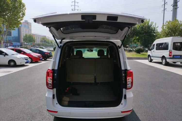 Used Wuling Hongguang 2019 1.5L S Comfort Edition China VI LAR Trunk
