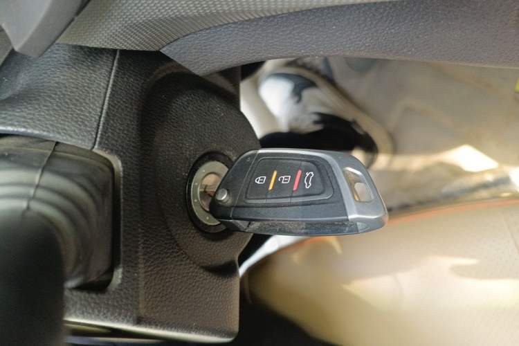 Used Wuling Hongguang 2019 1.5L S Comfort Edition China VI LAR Vehicle Key