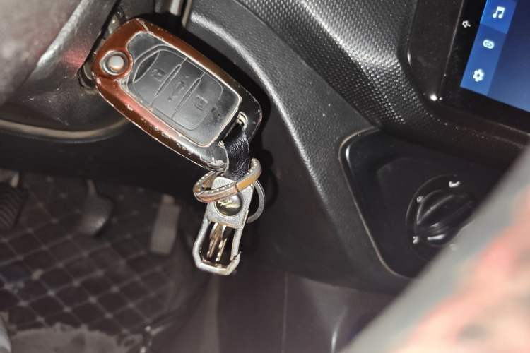Used Wuling Hongguang 2019 1.5L S Basic Version China VI Standard LAR Vehicle Key