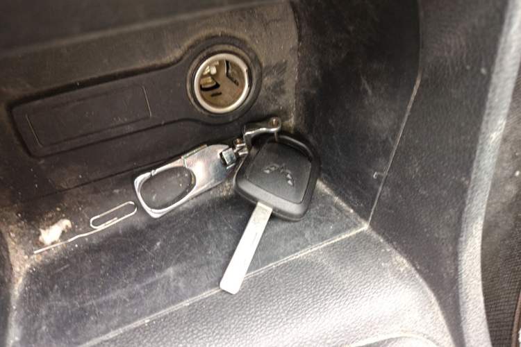 Used Wuling Hongguang 2019 1.5L S Basic Version China VI Standard LAR Vehicle Key