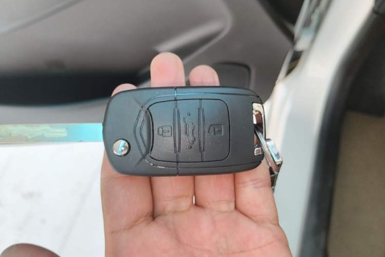 Used Wuling Hongguang 2019 1.5L S Standard Version China VI LAR Vehicle Key