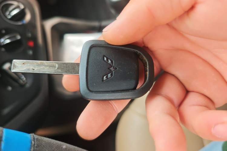 Used Wuling Hongguang 2019 1.5L S Comfort Edition China VI LAR Vehicle Key