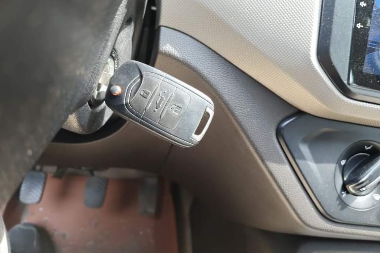 Used Wuling Hongguang 2019 1.5L S Standard Version China VI LAR Vehicle Key