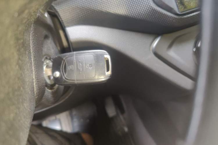 Used Wuling Hongguang 2019 1.5L S Basic Version China VI Standard LAR Vehicle Key