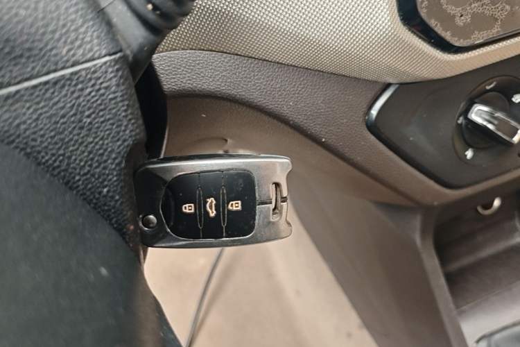 Used Wuling Hongguang 2019 1.5L S Comfort Edition China VI LAR Vehicle Key