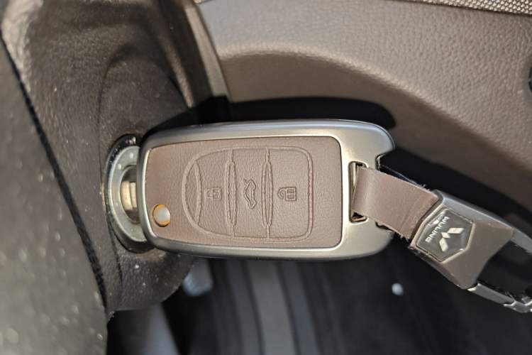 Used Wuling Hongguang 2019 1.5L S Comfort Edition China VI LAR Vehicle Key