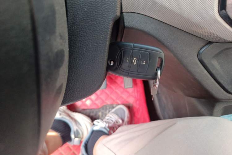 Used Wuling Hongguang 2019 1.5L S Comfort Edition China VI LAR Vehicle Key