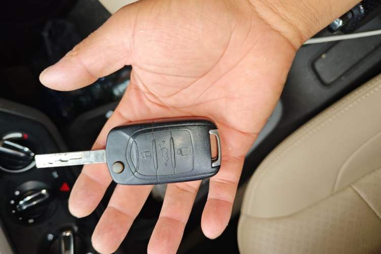 Used Wuling Hongguang 2019 1.5L S Comfort Edition China VI LAR Vehicle Key
