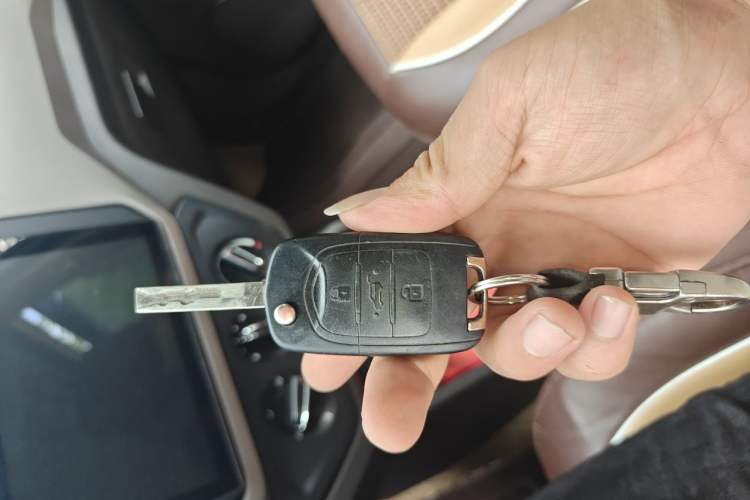 Used Wuling Hongguang 2019 1.5L S Standard Version China VI LAR Vehicle Key