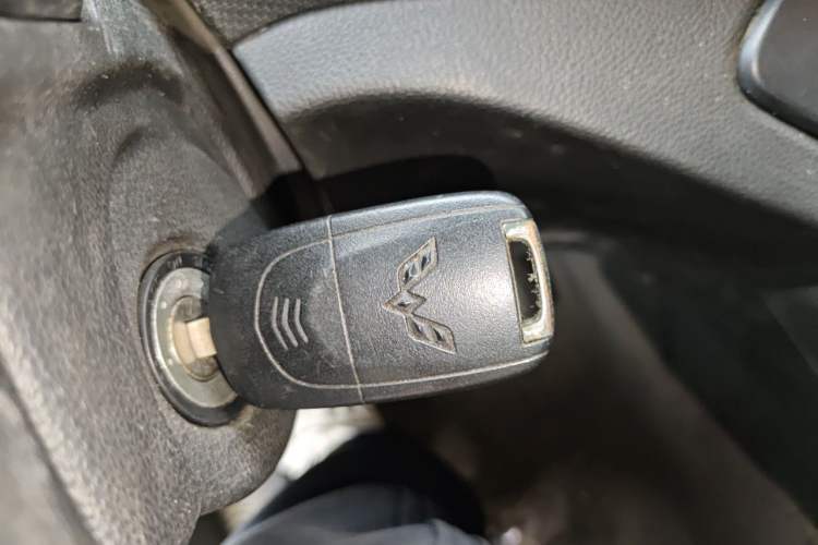 Used Wuling Hongguang 2019 1.5L S Basic Version China VI Standard LAR Vehicle Key