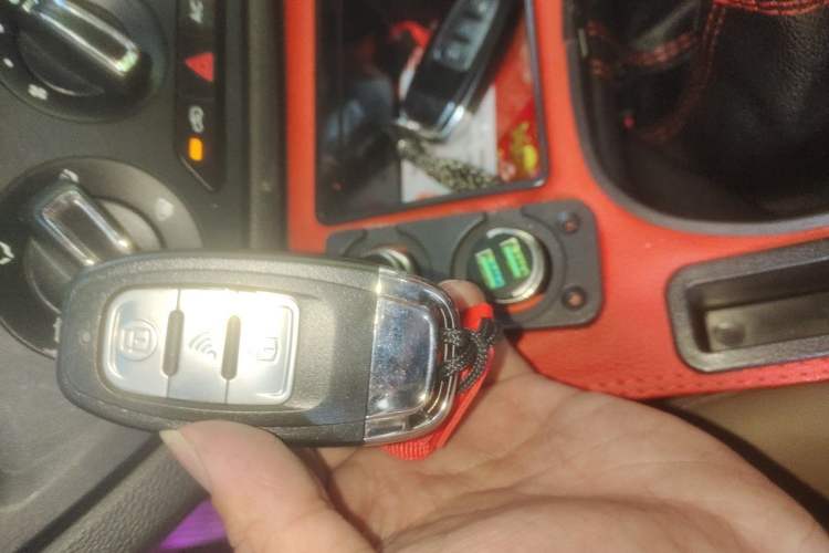 Used Wuling Hongguang 2019 1.5L S Comfort Edition China VI LAR Vehicle Key