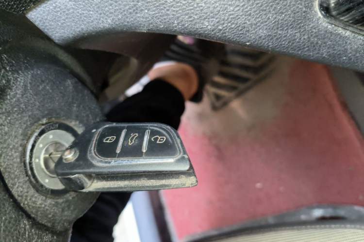 Used Wuling Hongguang 2019 1.5L S Basic Version China VI Standard LAR Vehicle Key