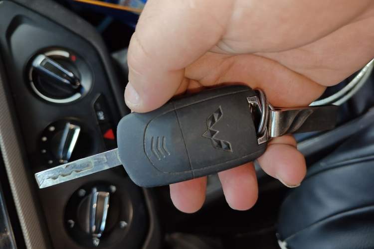 Used Wuling Hongguang 2019 1.5L S Standard Version China VI LAR Vehicle Key