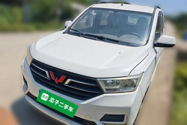 Used Wuling Hongguang 2019 1.5L S Comfort Edition China VI LAR