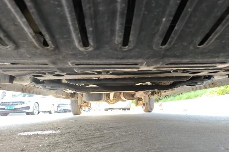 Used Wuling Hongguang 2019 1.5L S Base Version L2B Chassis Front