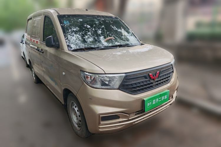 Used Wuling Hongguang 2019 1.5L S Basic Window-Sealed Vehicle China VI LAR Front Right 45 Deg