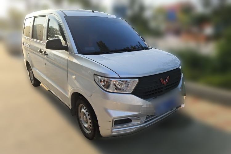 Used Wuling Hongguang 2019 1.5L S Base Version L2B Front Right 45 Deg