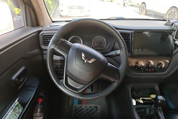 Used Wuling Hongguang 2019 1.5L S Base Version L2B Steering Wheel