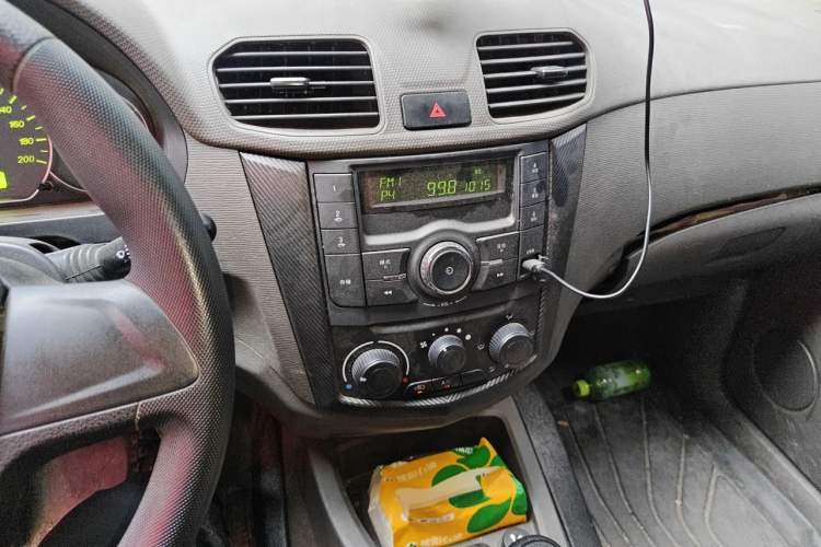 Used Wuling Hongguang 2020 1.2L S Base Model China VI LSI Audio And AC Panel