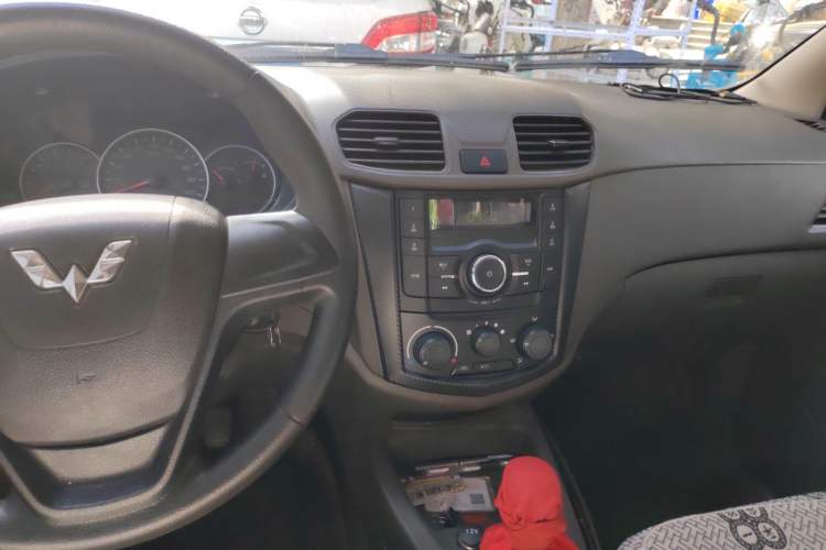 Used Wuling Hongguang 2020 1.2L S Base Model China VI LSI Audio And AC Panel