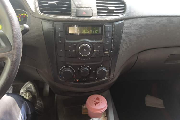 Used Wuling Hongguang 2020 1.2L S Base Model China VI LSI Audio And AC Panel