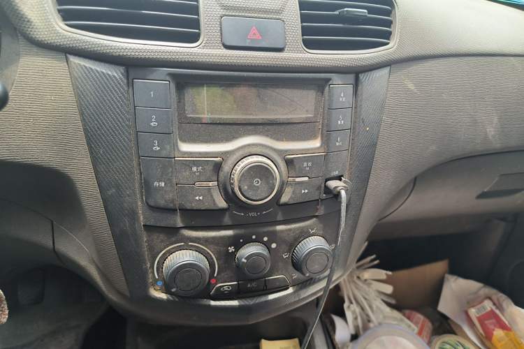 Used Wuling Hongguang 2020 1.2L S Base Model China VI LSI Audio And AC Panel