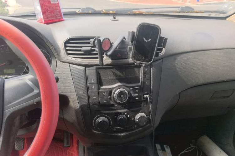 Used Wuling Hongguang 2020 1.2L S Base Model China VI LSI Audio And AC Panel