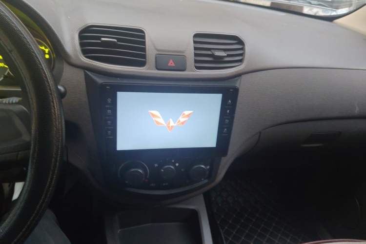 Used Wuling Hongguang 2020 1.2L S Base Model China VI LSI Audio And AC Panel