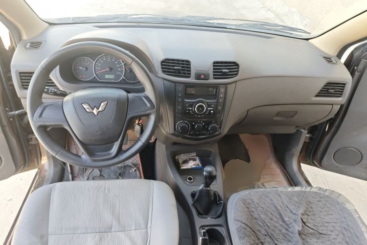 Used Wuling Hongguang 2020 1.2L S Base Model China VI LSI Center Console