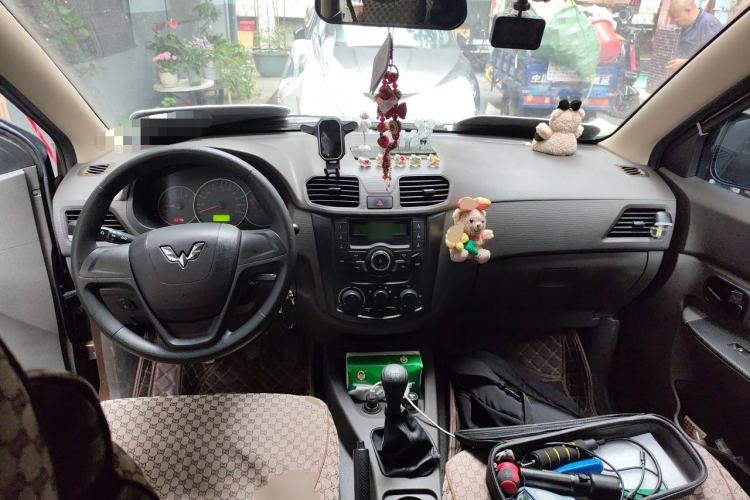 Used Wuling Hongguang 2020 1.2L S Base Model China VI LSI Center Console