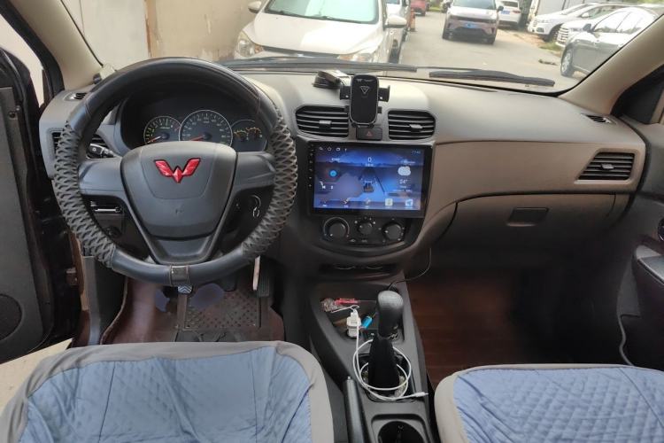 Used Wuling Hongguang 2020 1.2L S Base Model China VI LSI Center Console