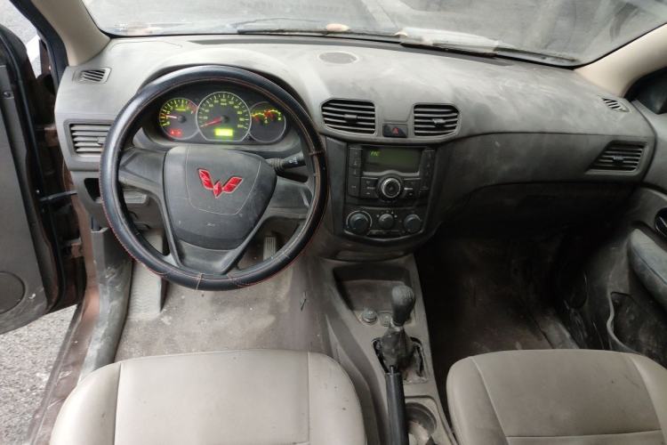Used Wuling Hongguang 2020 1.2L S Base Model China VI LSI Center Console