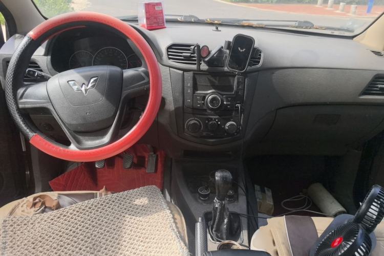 Used Wuling Hongguang 2020 1.2L S Base Model China VI LSI Center Console
