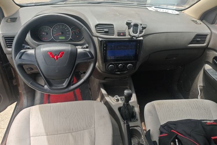 Used Wuling Hongguang 2020 1.2L S Base Model China VI LSI Center Console