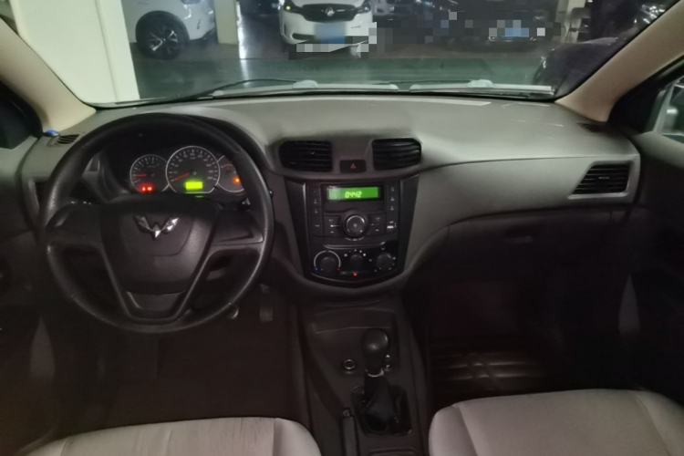 Used Wuling Hongguang 2020 1.2L S Base Model China VI LSI Center Console