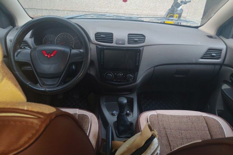 Used Wuling Hongguang 2020 1.2L S Base Model China VI LSI Center Console