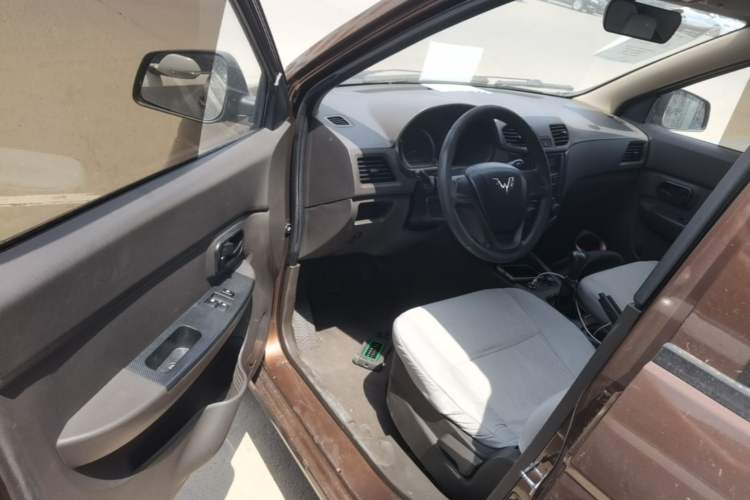 Used Wuling Hongguang 2020 1.2L S Base Model China VI LSI Driver Seat