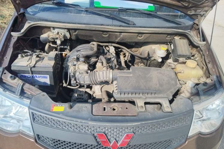 Used Wuling Hongguang 2020 1.2L S Base Model China VI LSI Engine Bay