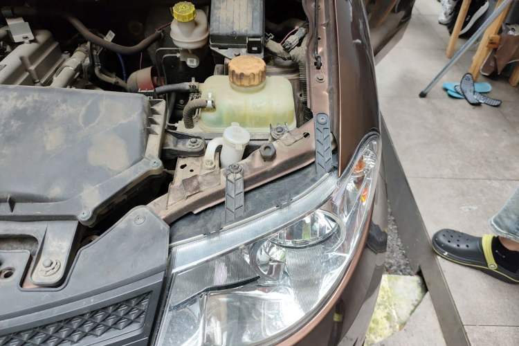 Used Wuling Hongguang 2020 1.2L S Base Model China VI LSI Engine Bay Left
