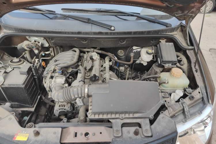 Used Wuling Hongguang 2020 1.2L S Base Model China VI LSI Engine Bay Left