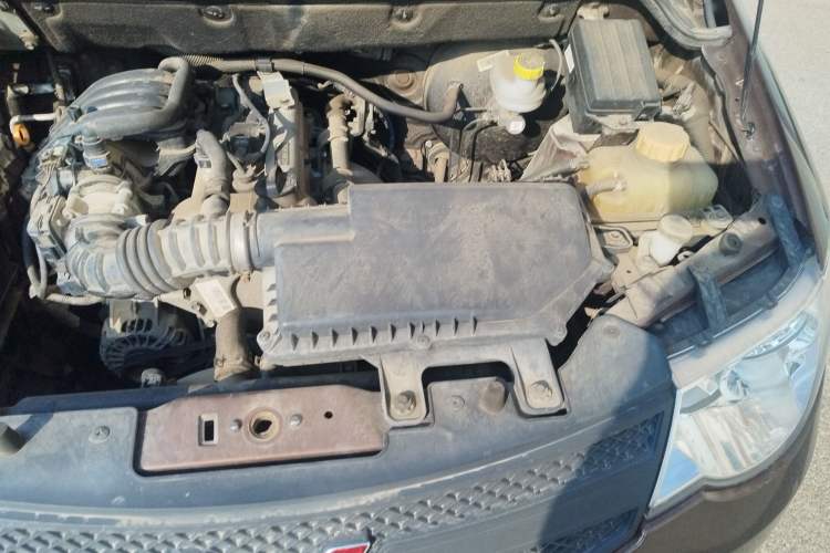 Used Wuling Hongguang 2020 1.2L S Base Model China VI LSI Engine Bay Left