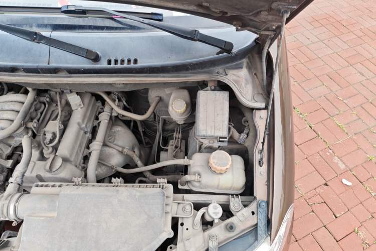 Used Wuling Hongguang 2020 1.2L S Base Model China VI LSI Engine Bay Left