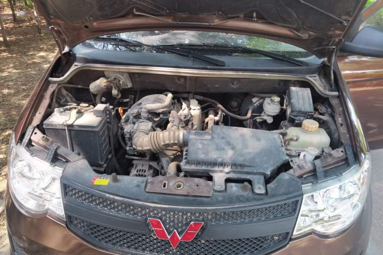 Used Wuling Hongguang 2020 1.2L S Base Model China VI LSI Engine Bay